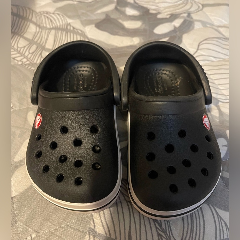 Toddler crocs